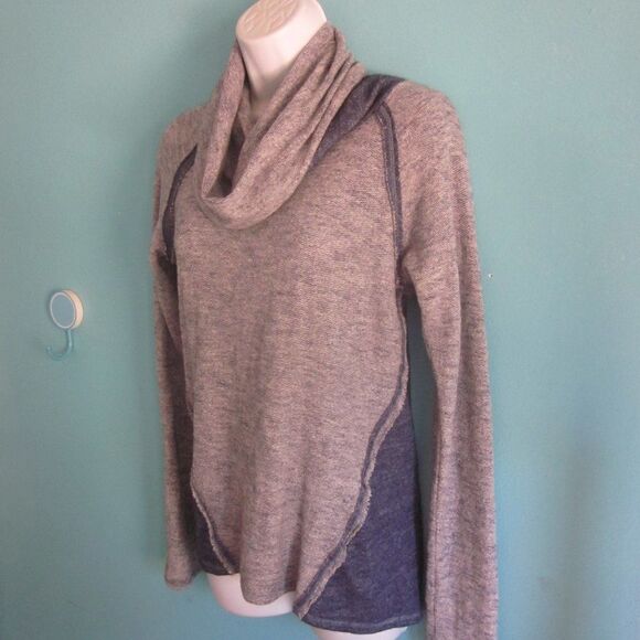 Kuhl Sweaters - Kuhl "Nova" Womens Slouchy Cowlneck Blue Gray Sweatshirt Womens Size S 34" Bust